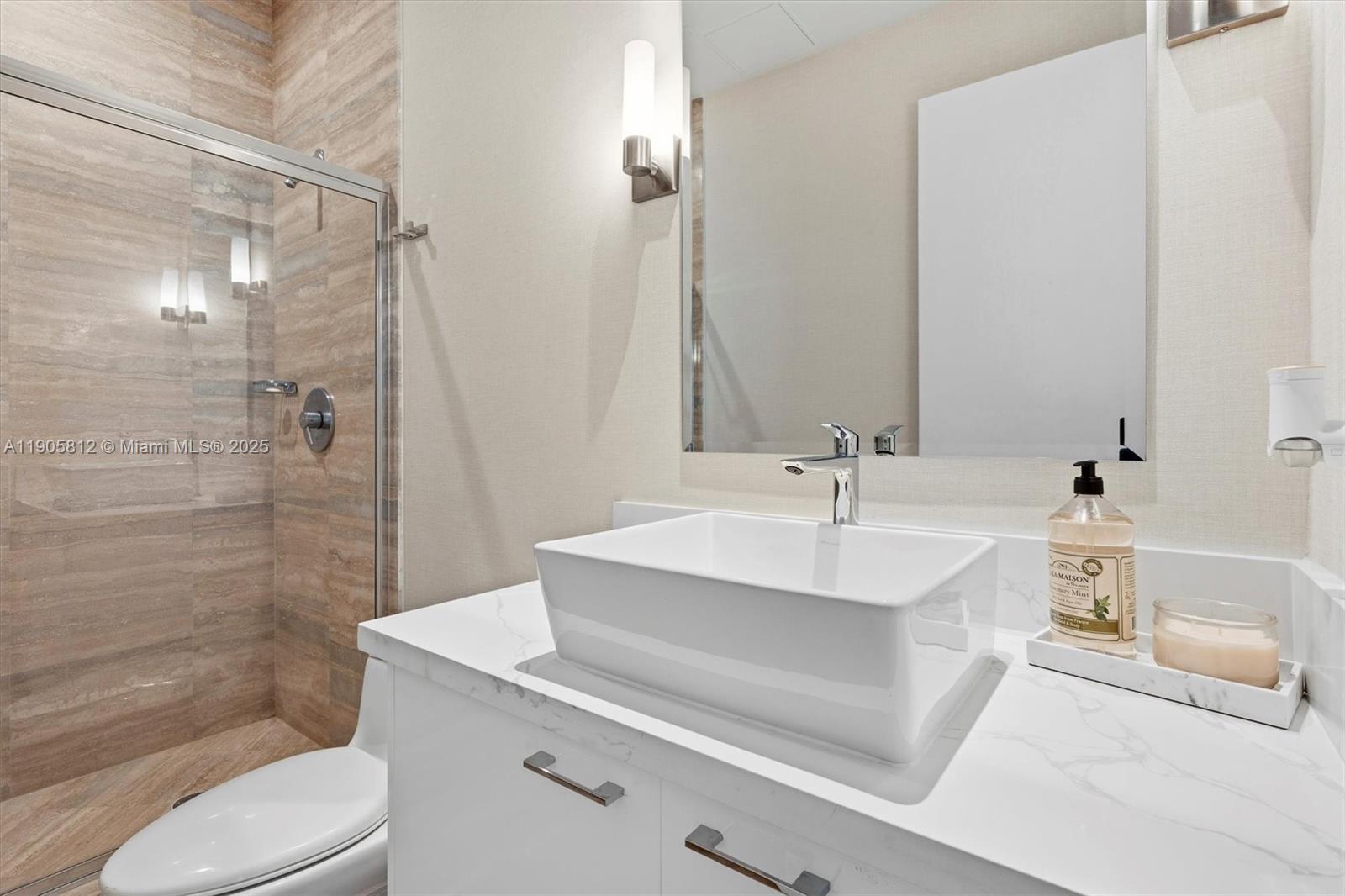 TDR TOWER III CONDO - Residential