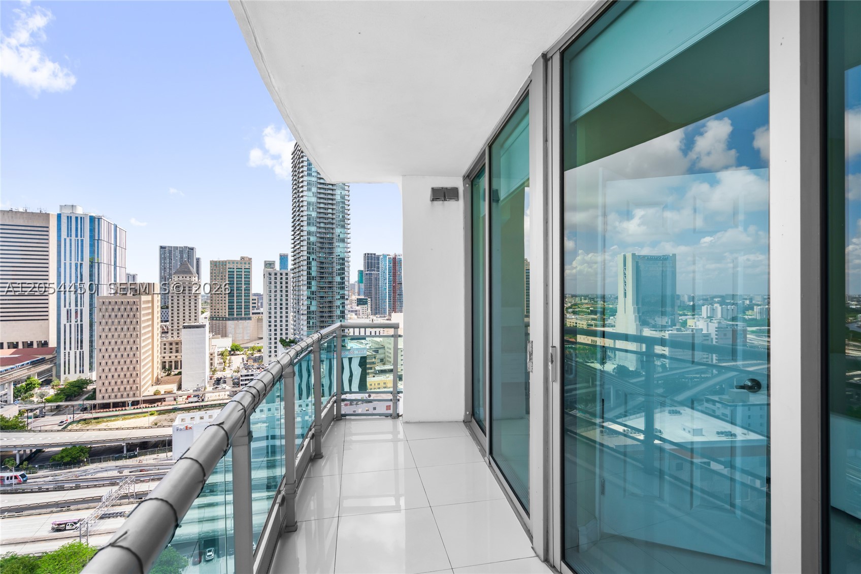 WIND CONDO - Residential Lease
