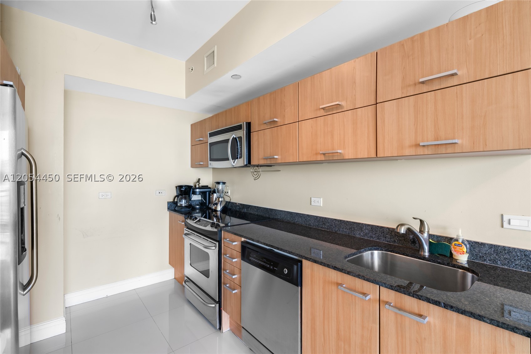 WIND CONDO - Residential Lease