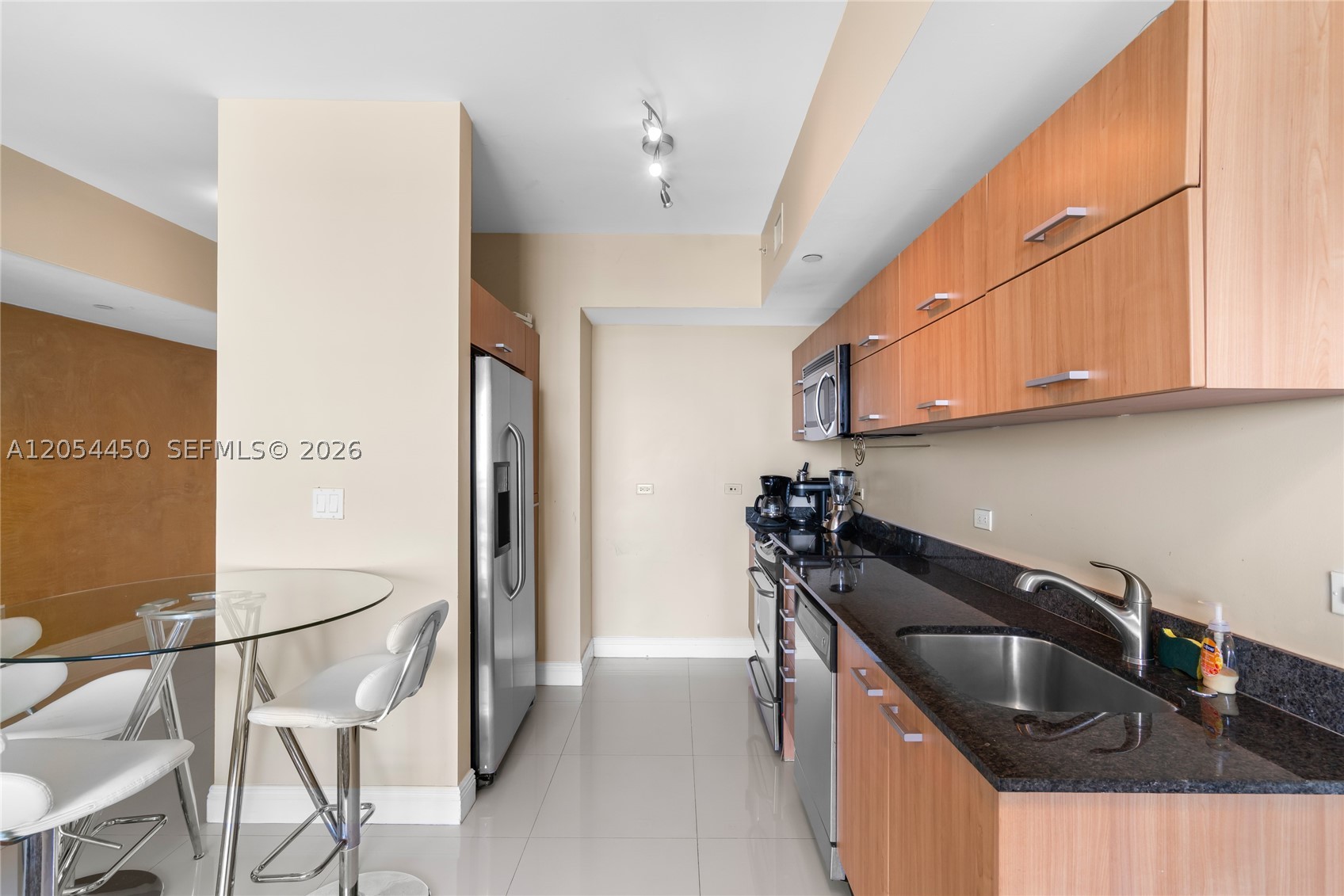 WIND CONDO - Residential Lease