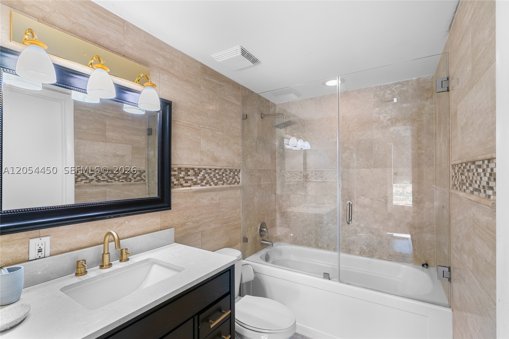 WIND CONDO - Residential Lease