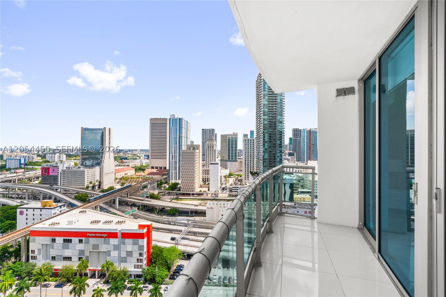 WIND CONDO - Residential Lease