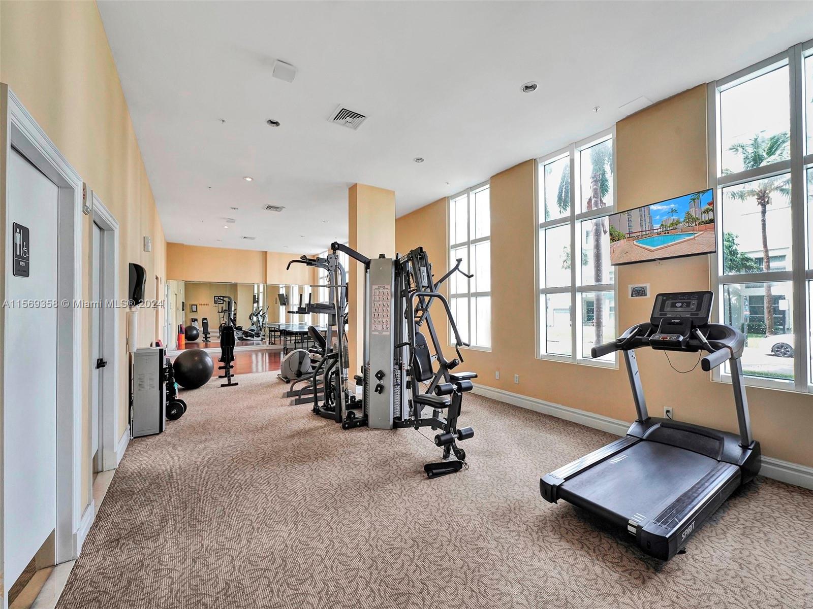 KING DAVID OF SUNNY ISLES - Residential Lease