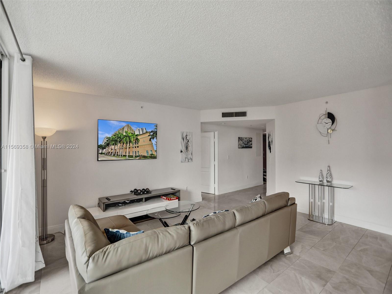 KING DAVID OF SUNNY ISLES - Residential Lease