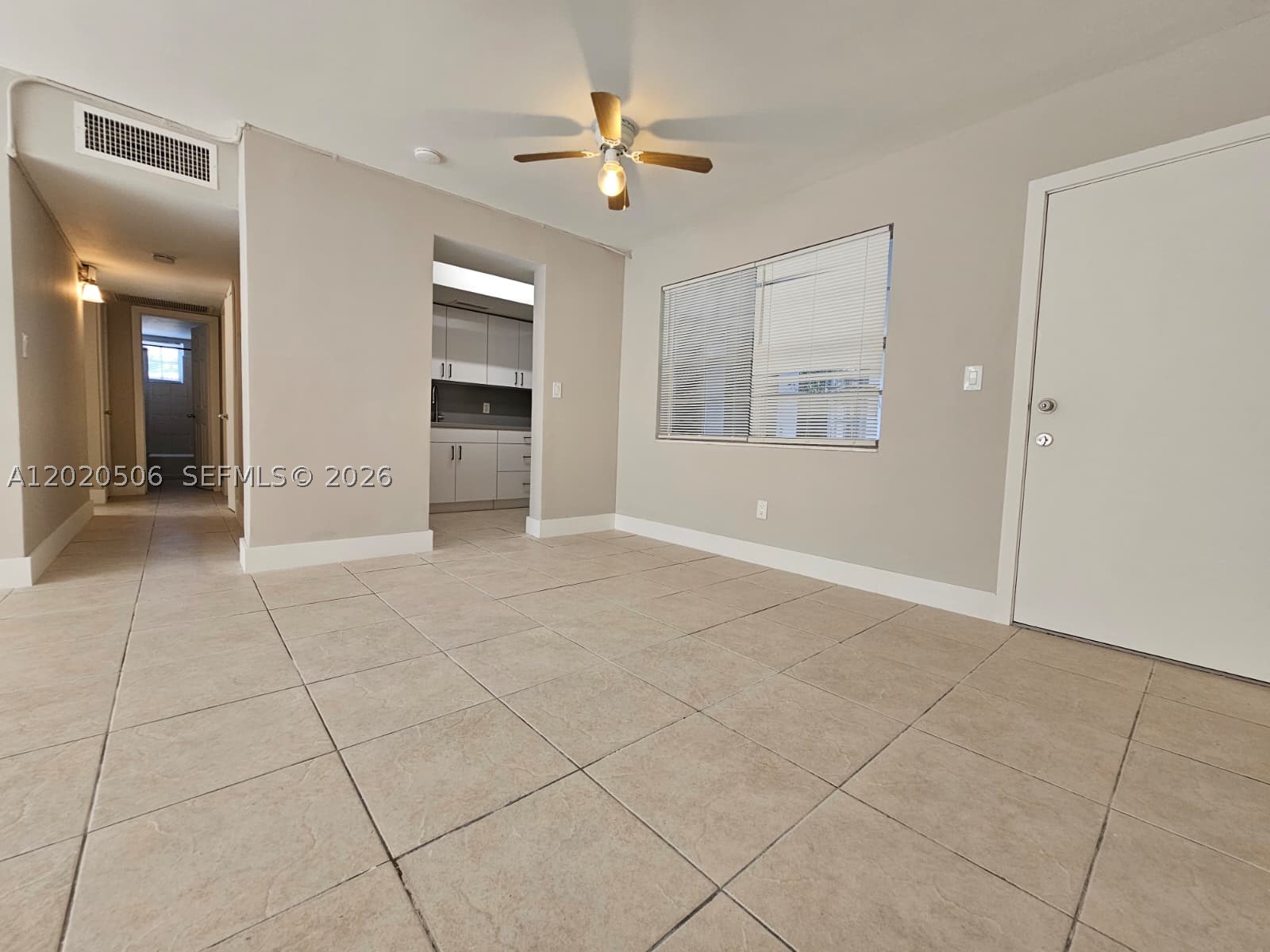 THE WHITE HOUSE CONDO - Residential