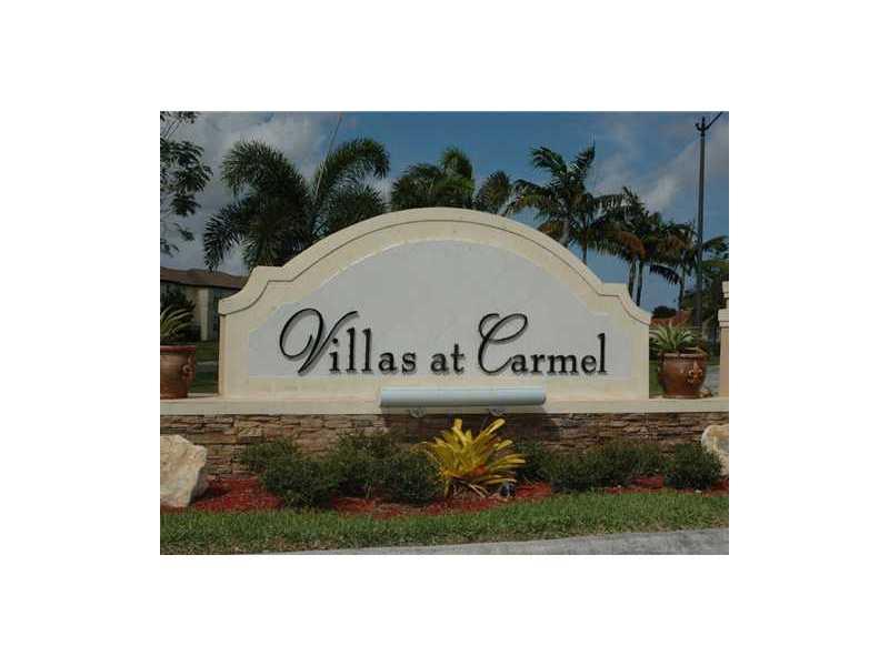 BEAUTIFUL LAKE VIEW. EASY TO SHOW. GATED COMMUNITY WITH CLUBHOUSE, 24-HOUR SECURITY. CLOSE TO TURNPIKE AND HOSPITAL.