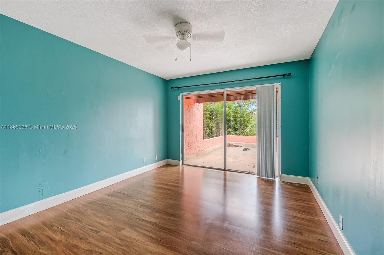 WIMBLEDON TOWNHOUSE I-13 - Residential