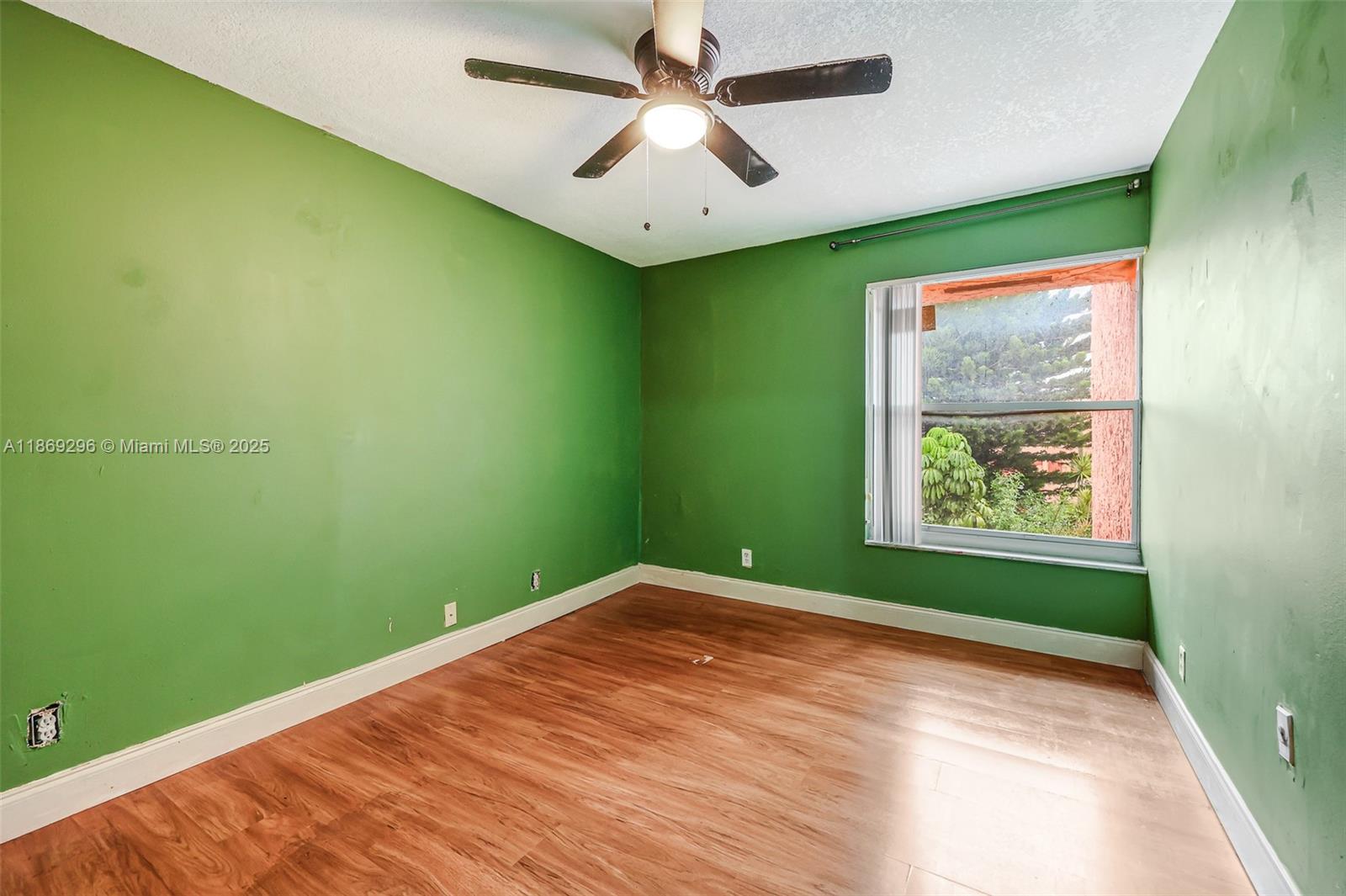 WIMBLEDON TOWNHOUSE I-13 - Residential