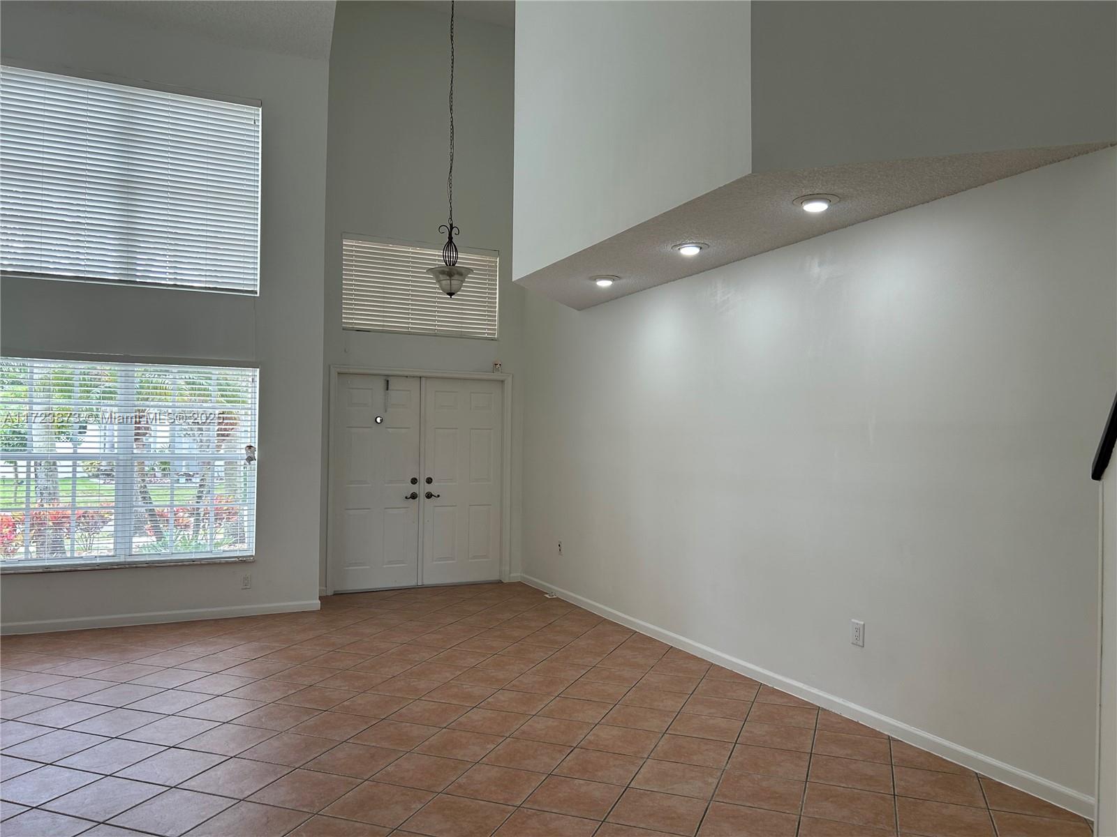 CRYSTAL POINTE - Residential Lease