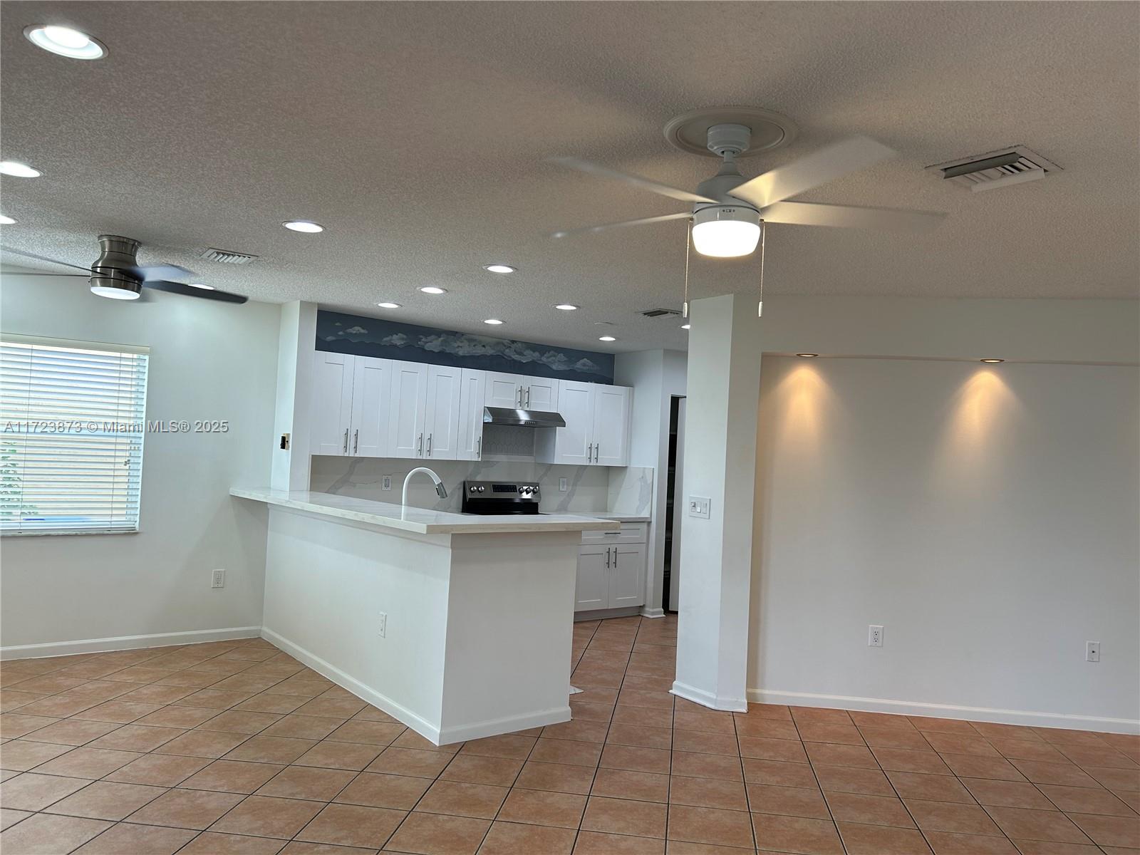 CRYSTAL POINTE - Residential Lease
