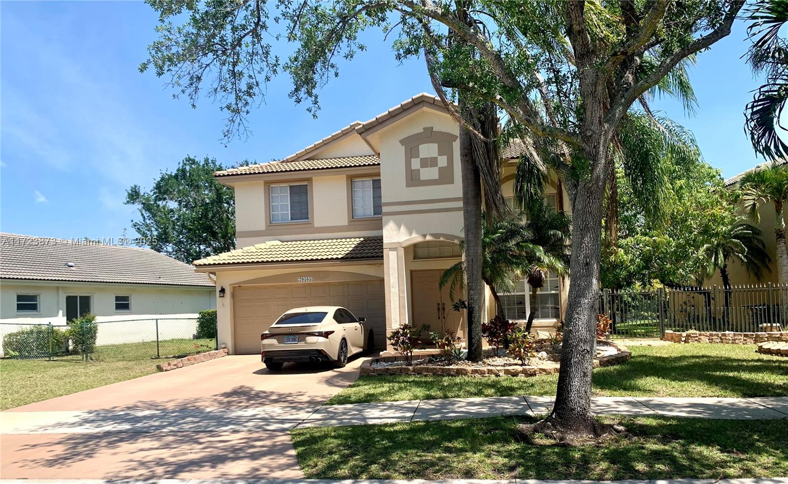CRYSTAL POINTE - Residential Lease