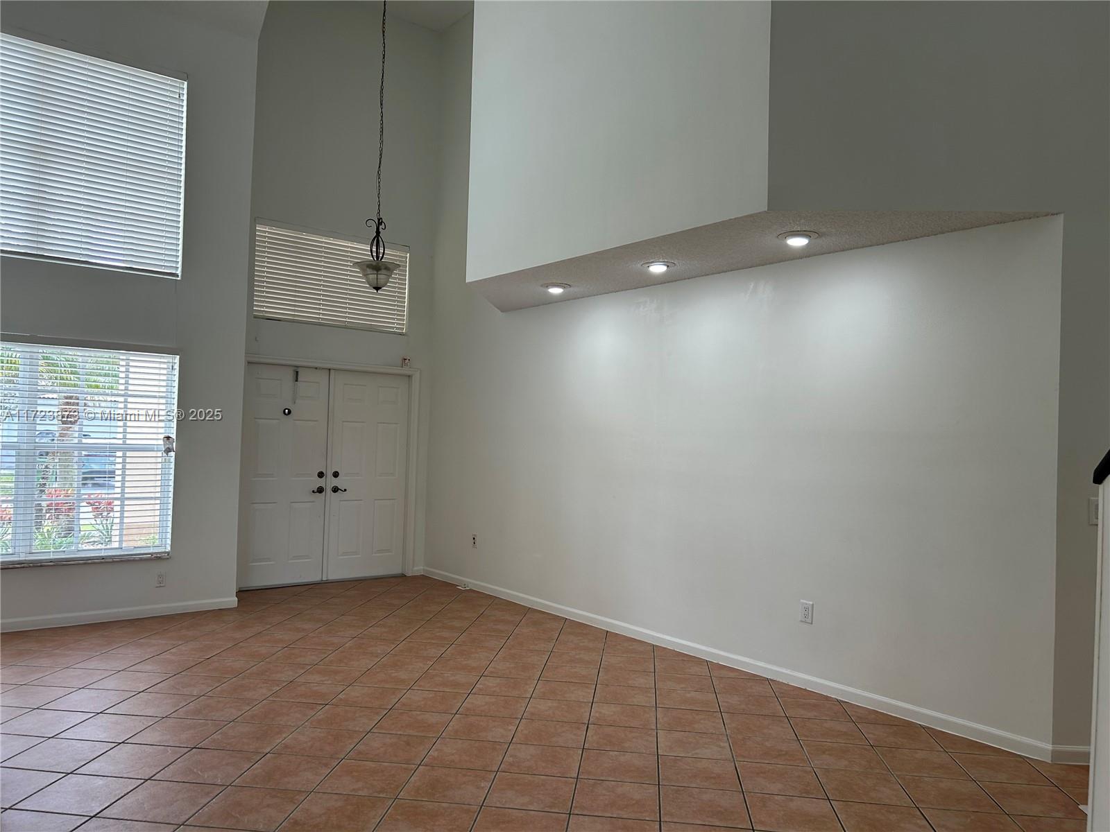 CRYSTAL POINTE - Residential Lease