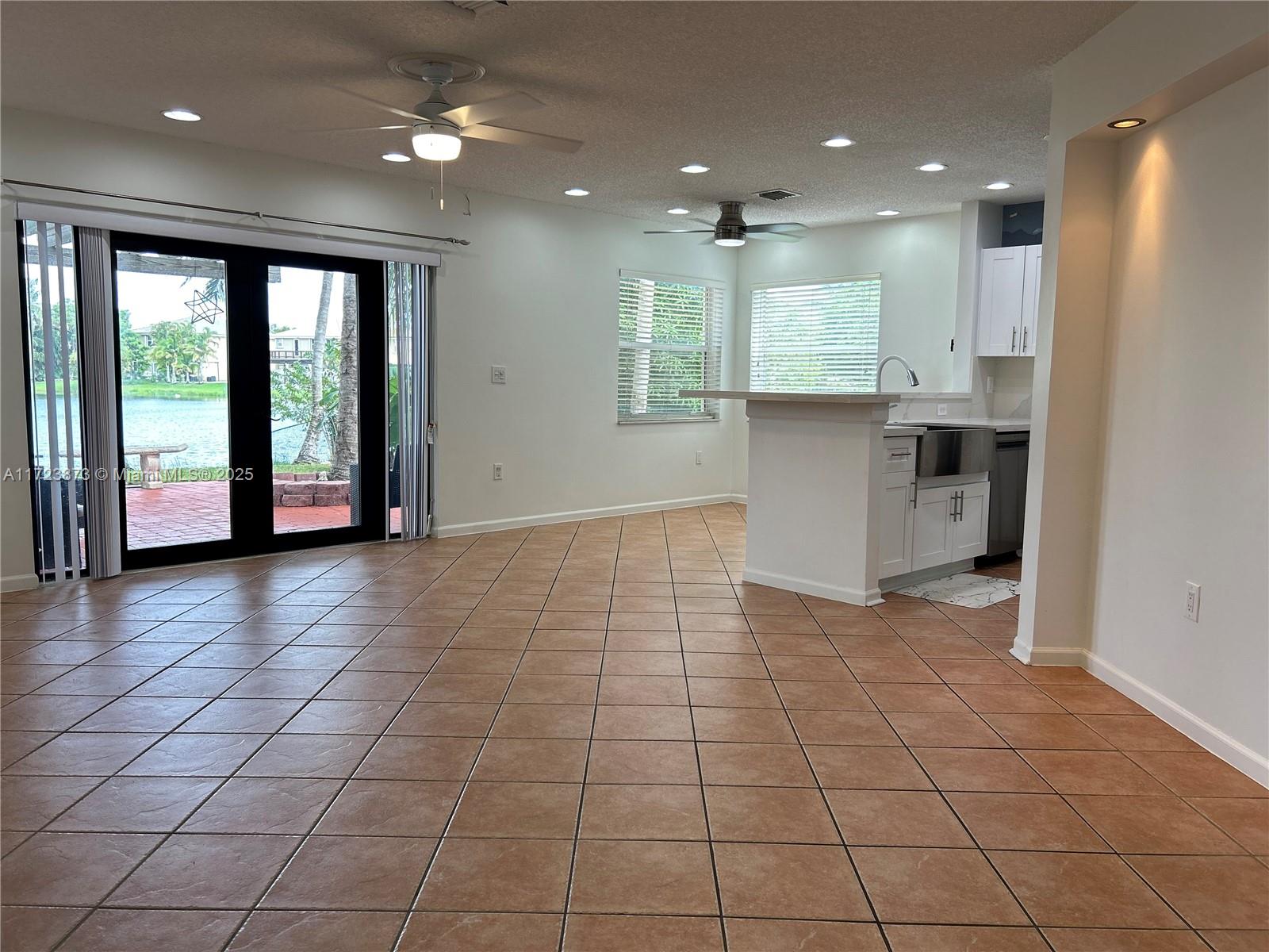 CRYSTAL POINTE - Residential Lease