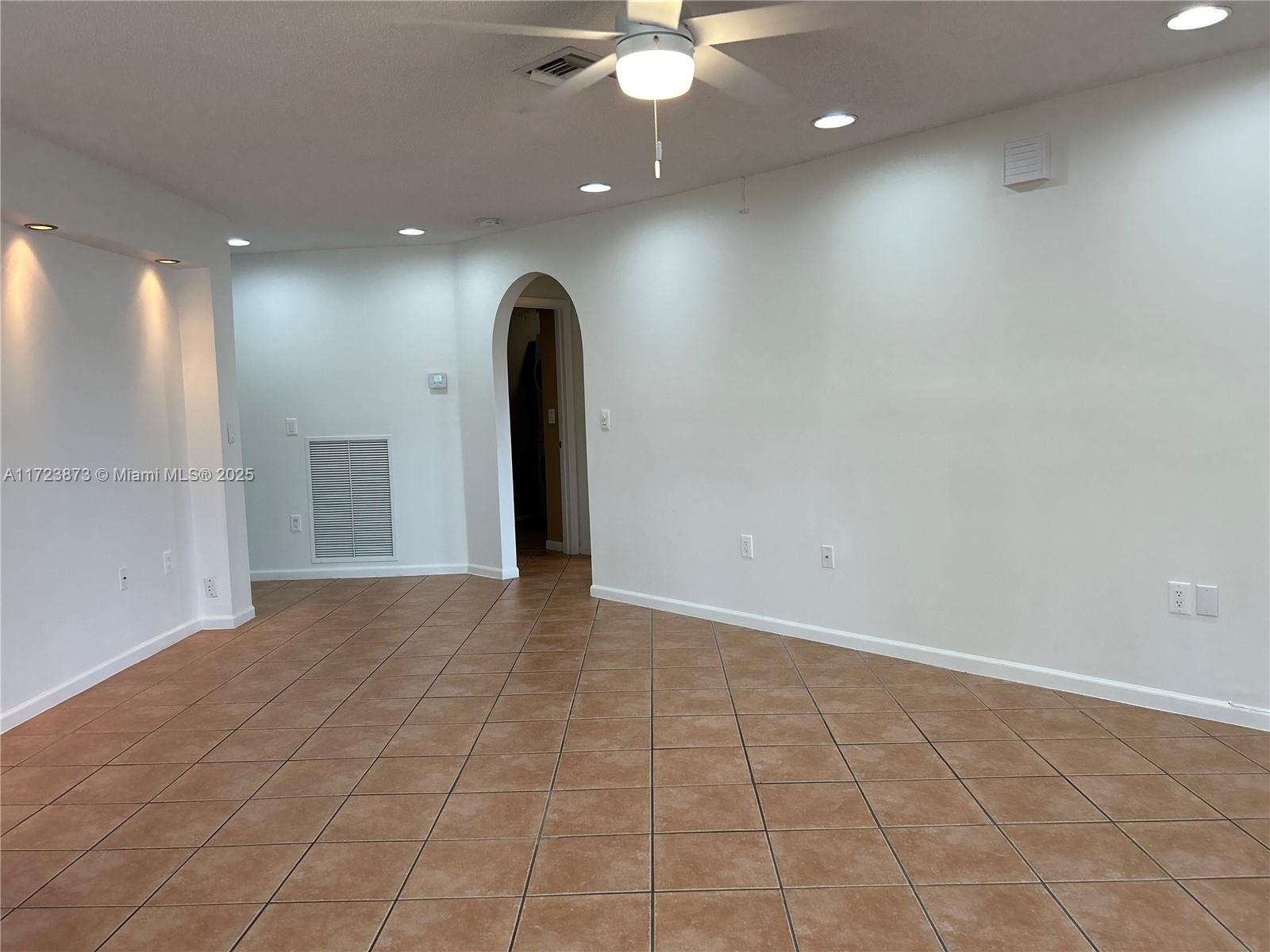 CRYSTAL POINTE - Residential Lease