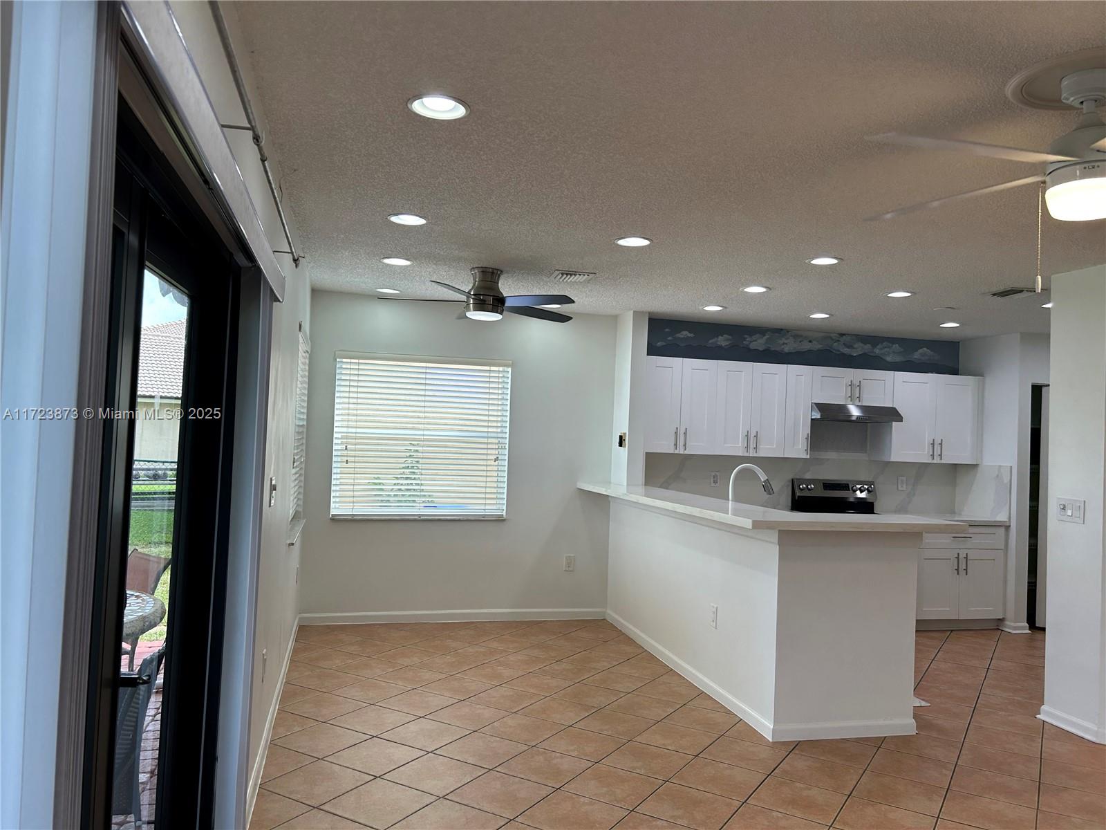 CRYSTAL POINTE - Residential Lease