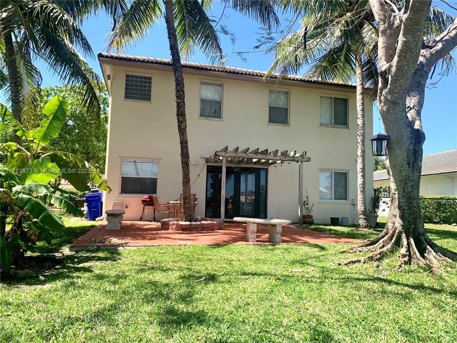 CRYSTAL POINTE - Residential Lease