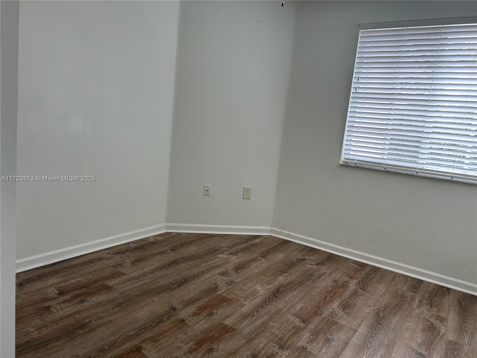 CRYSTAL POINTE - Residential Lease