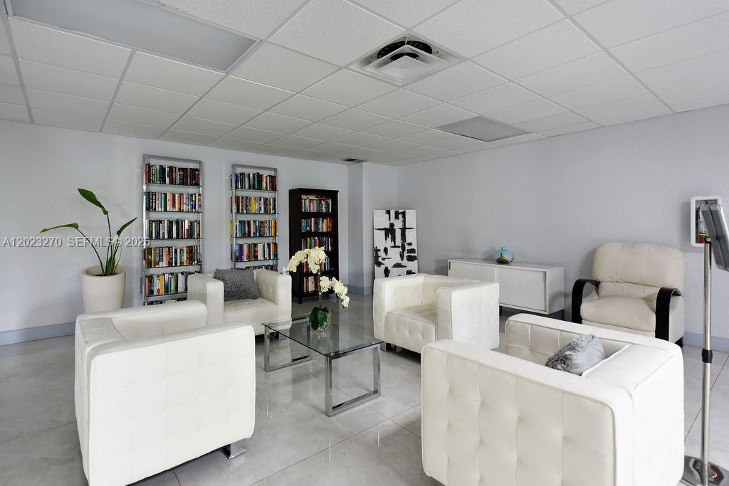 TOWERS OF OCEANVIEW SOUTH - Residential