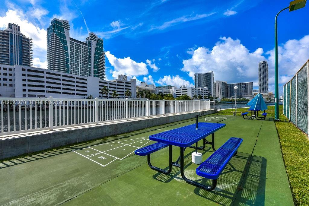 TOWERS OF OCEANVIEW SOUTH - Residential