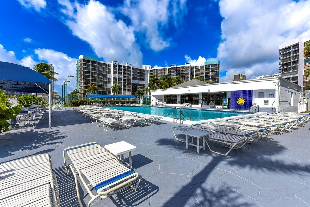 TOWERS OF OCEANVIEW SOUTH - Residential