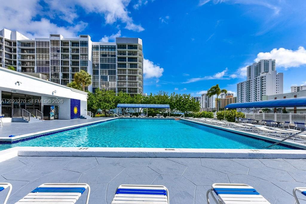 TOWERS OF OCEANVIEW SOUTH - Residential