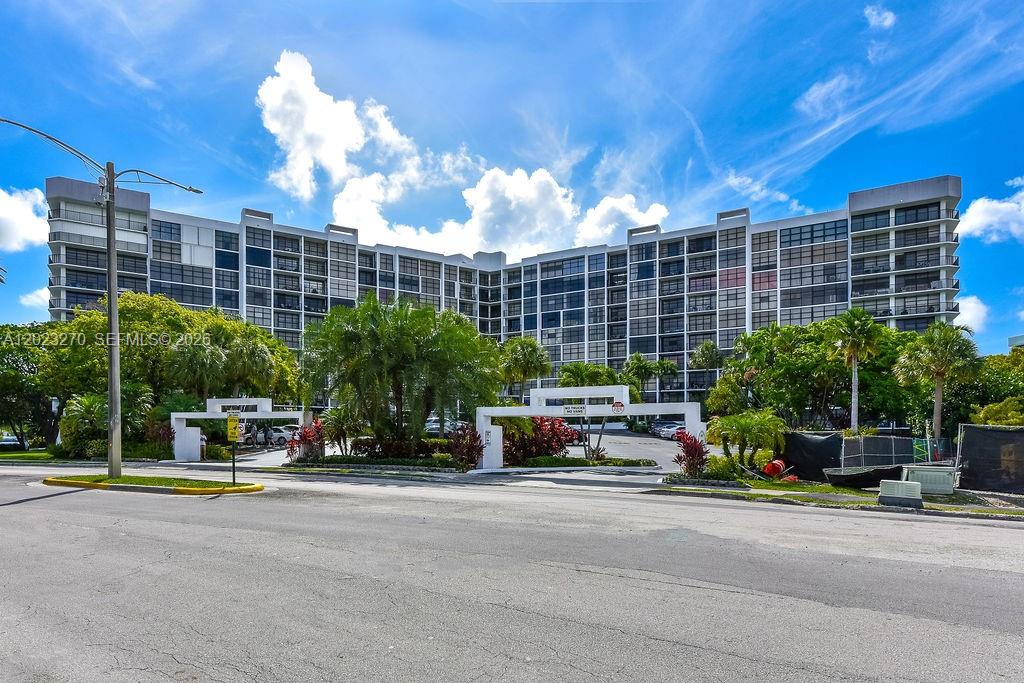 TOWERS OF OCEANVIEW SOUTH - Residential