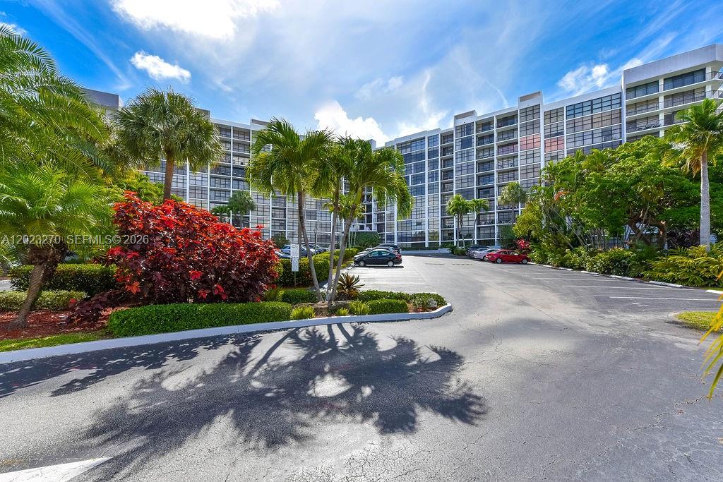 TOWERS OF OCEANVIEW SOUTH - Residential