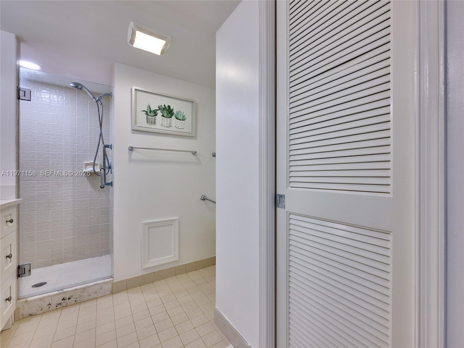 LAKESIDE CONDO 3 OF BANYA - Residential