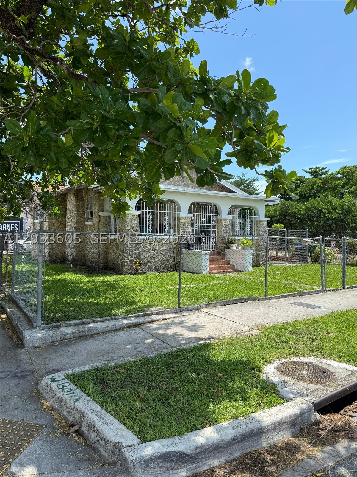 LAWRENCE ESTATE LAND CO - Residential