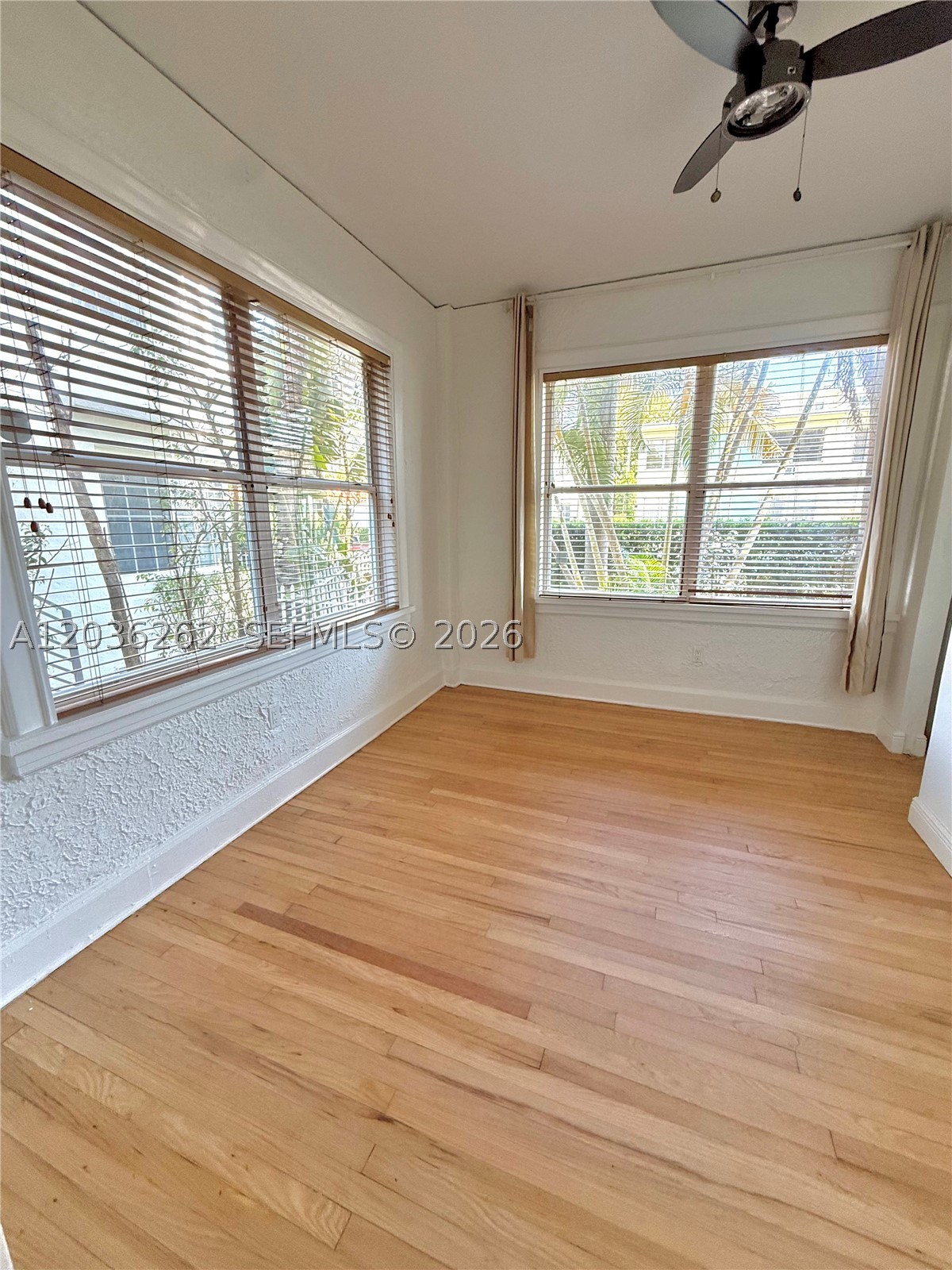 THE ESPLANADE BEACH CONDO - Residential
