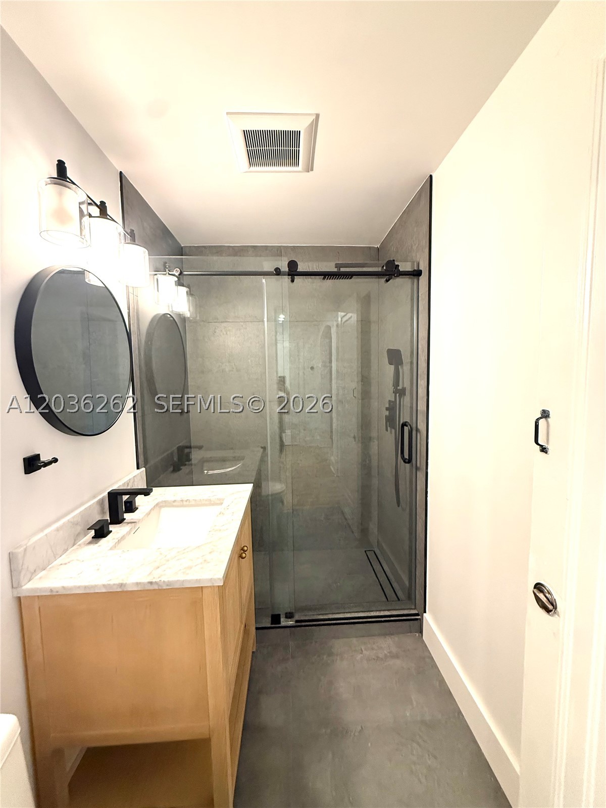 THE ESPLANADE BEACH CONDO - Residential