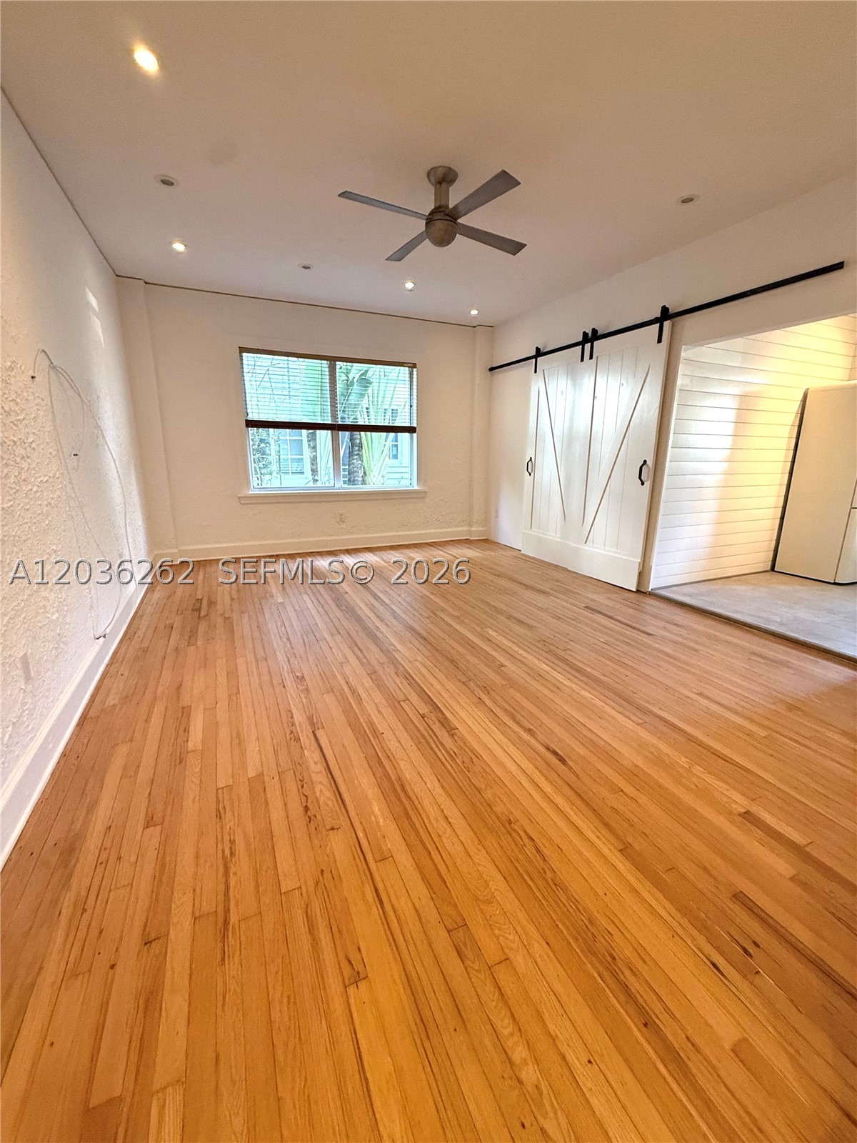 THE ESPLANADE BEACH CONDO - Residential