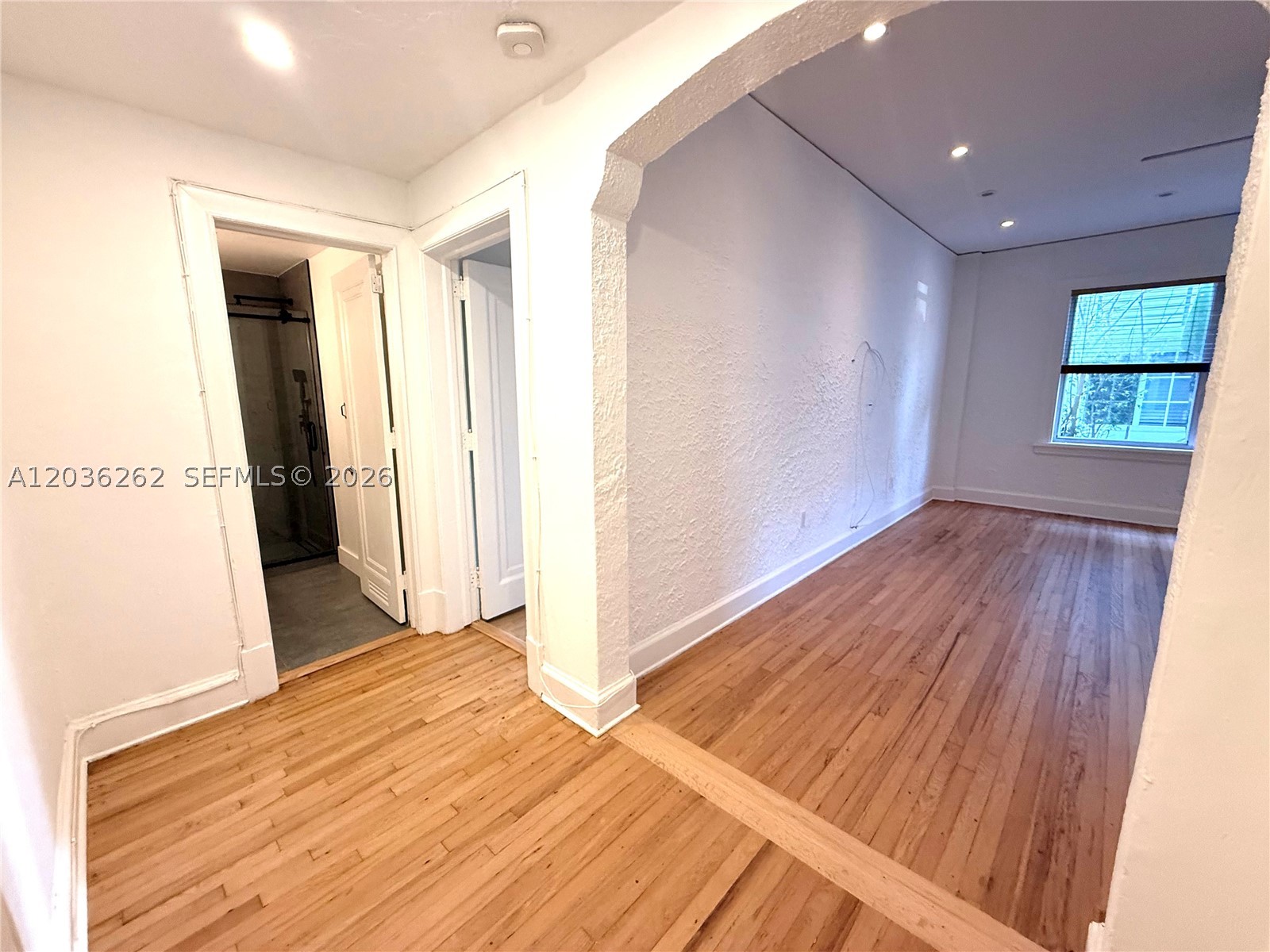 THE ESPLANADE BEACH CONDO - Residential