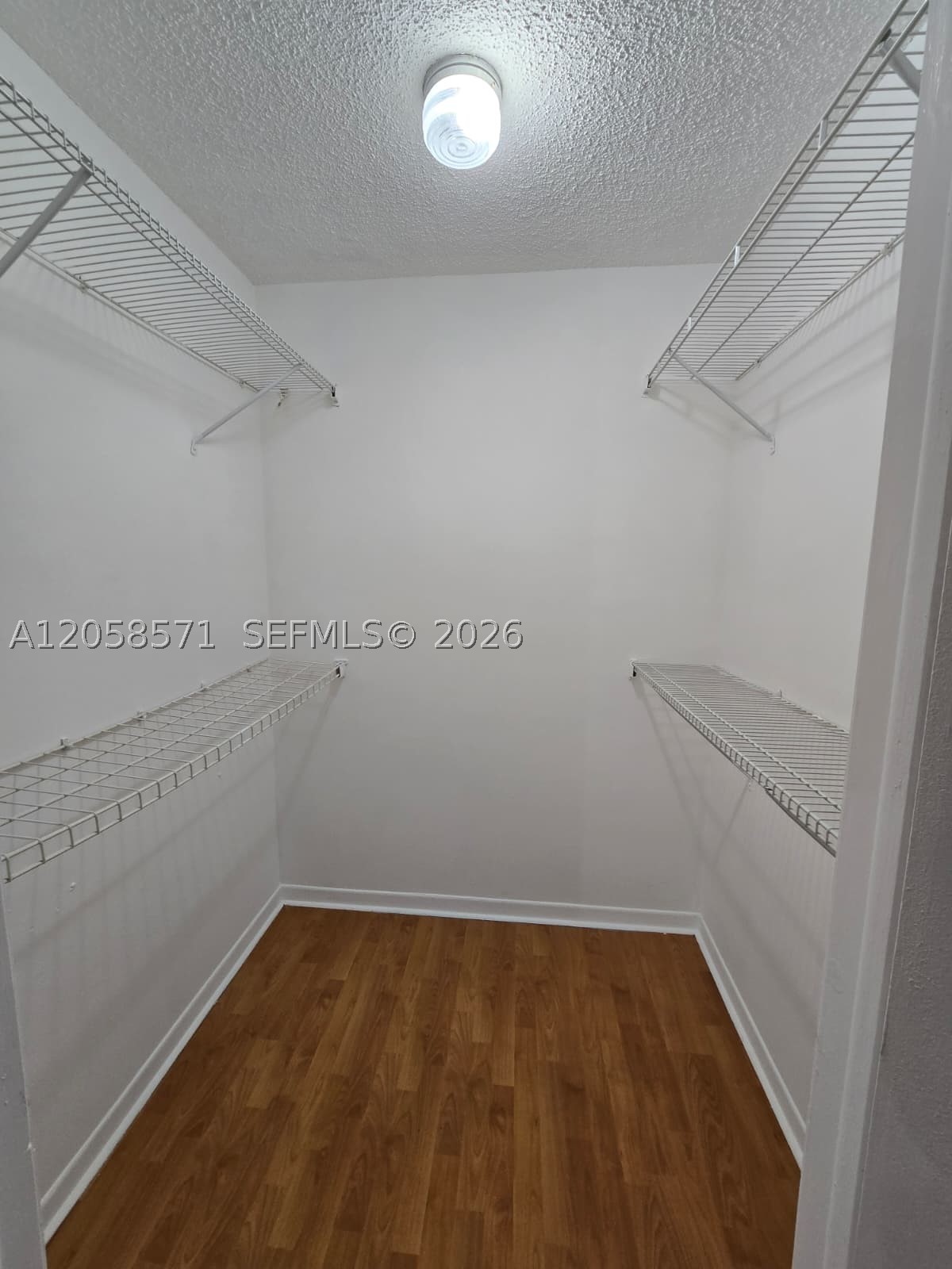 THE COURTS AT KENDALL CON - Residential