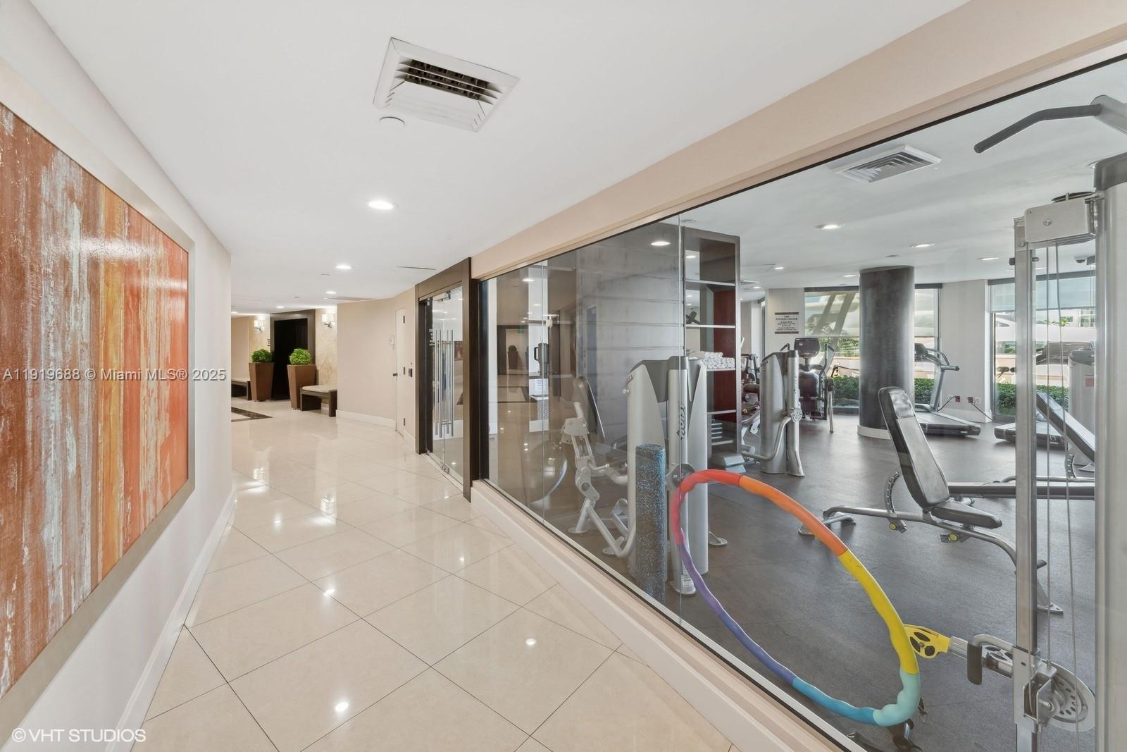 1000 ISL BLVD WILLIAMS IS - Residential