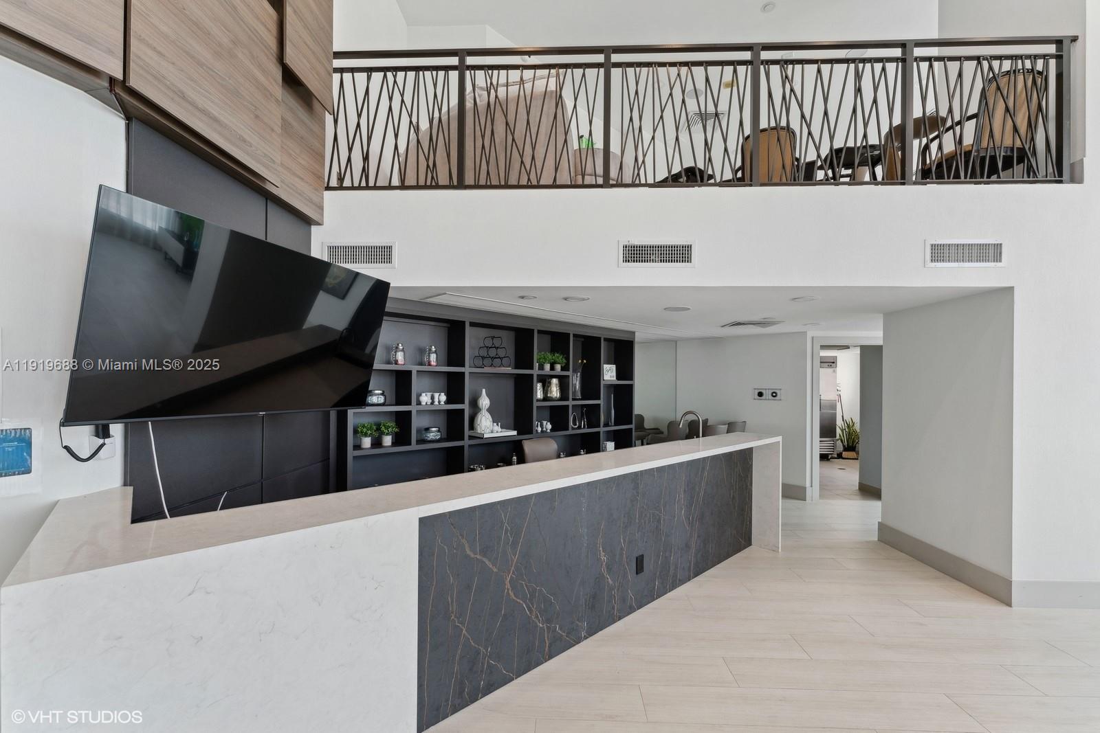 1000 ISL BLVD WILLIAMS IS - Residential