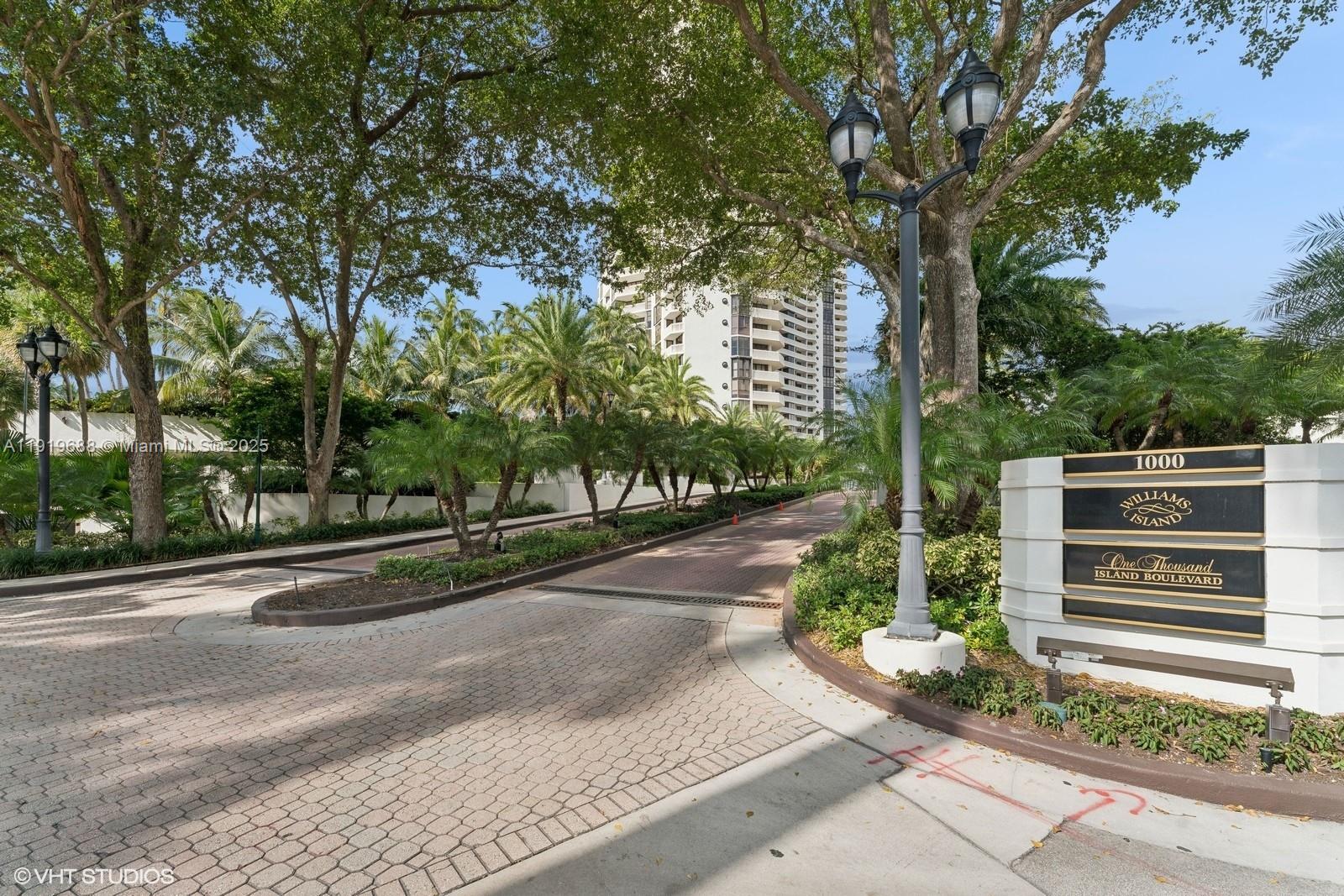 1000 ISL BLVD WILLIAMS IS - Residential