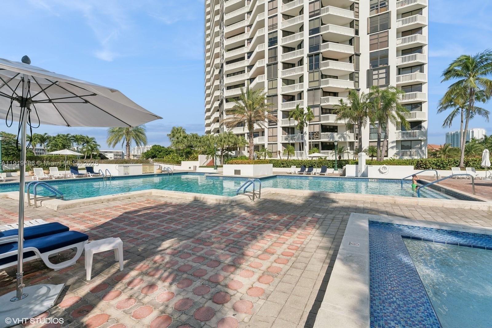1000 ISL BLVD WILLIAMS IS - Residential