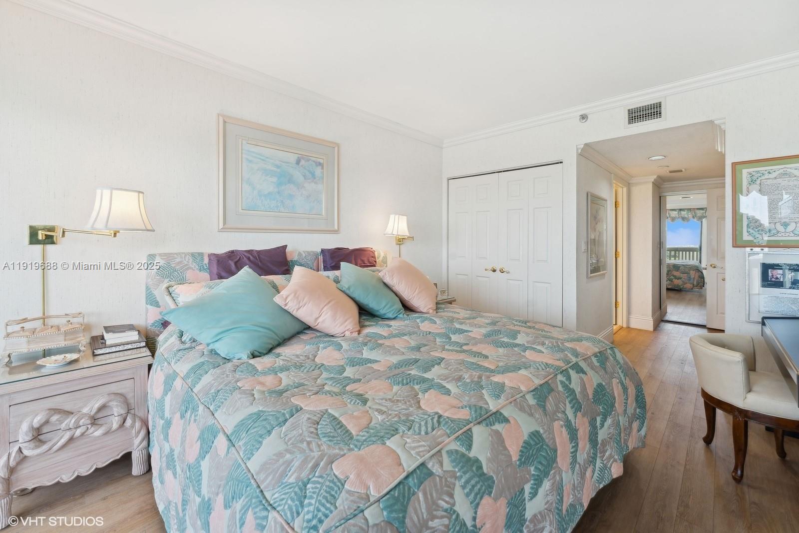 1000 ISL BLVD WILLIAMS IS - Residential