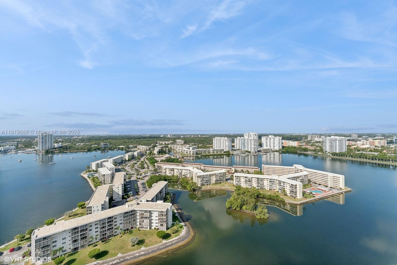 1000 ISL BLVD WILLIAMS IS - Residential