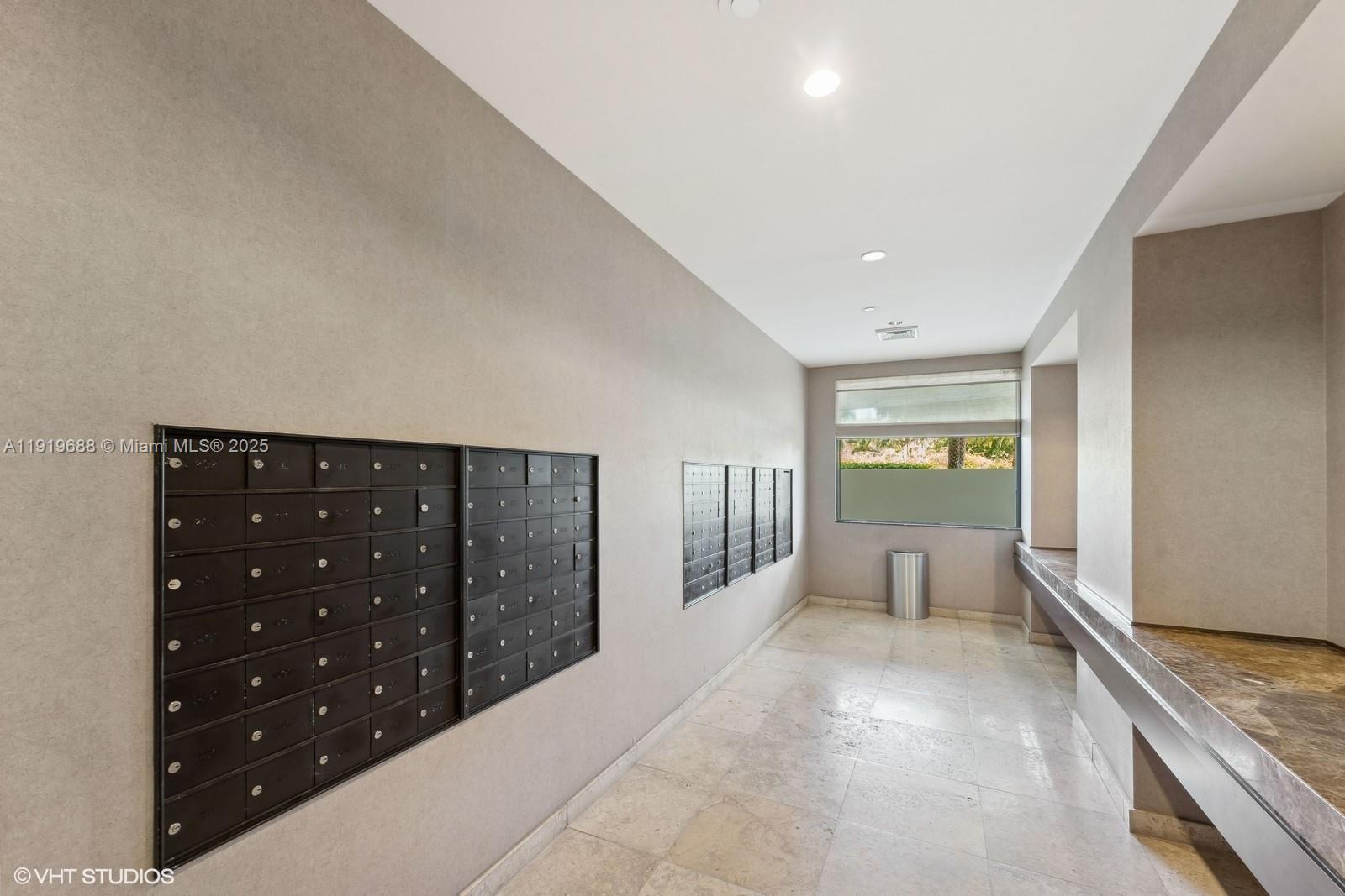 1000 ISL BLVD WILLIAMS IS - Residential