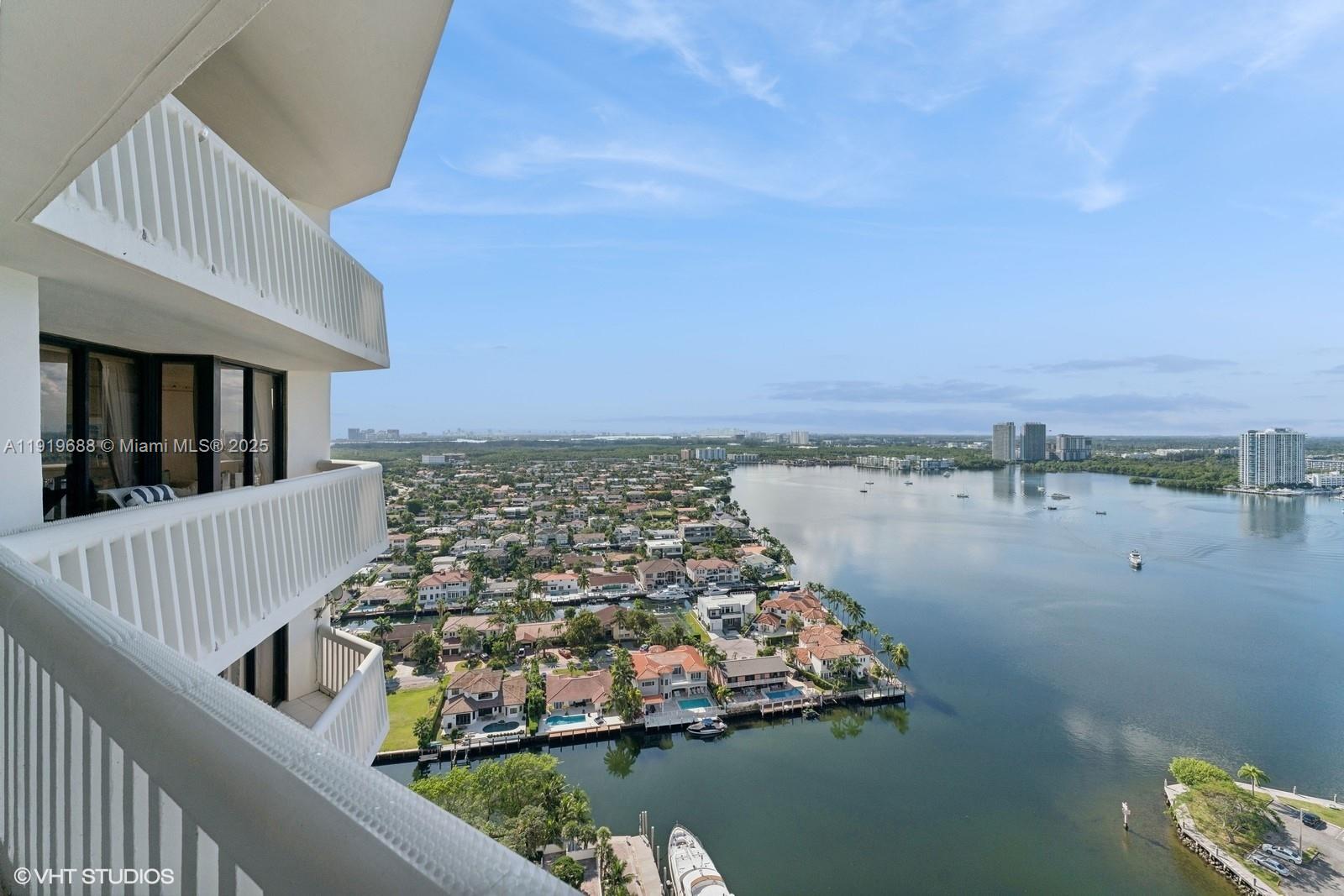 1000 ISL BLVD WILLIAMS IS - Residential