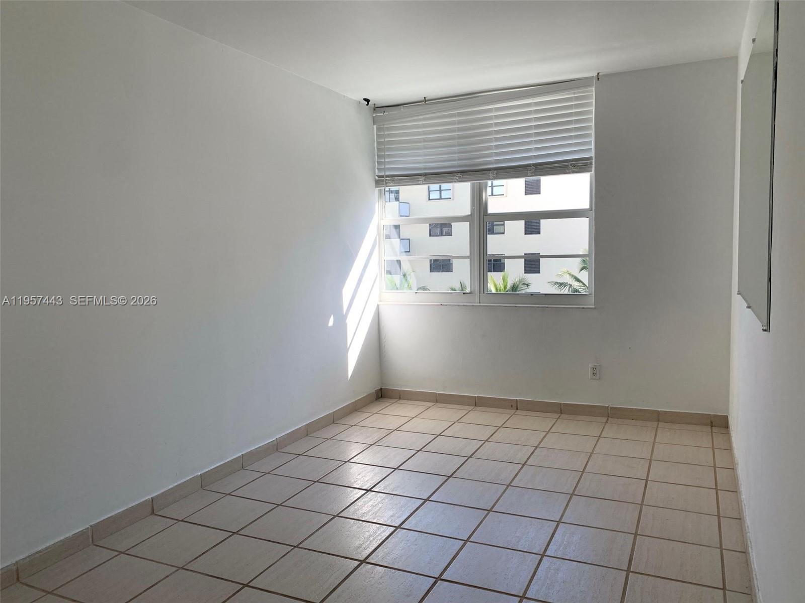 THE DECOPLAGE CONDO - Residential