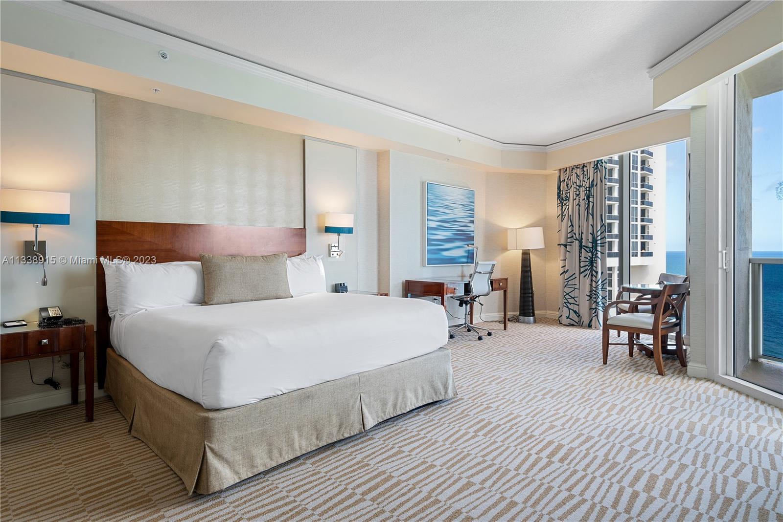 TRUMP INTERNATIONAL SONES - Residential