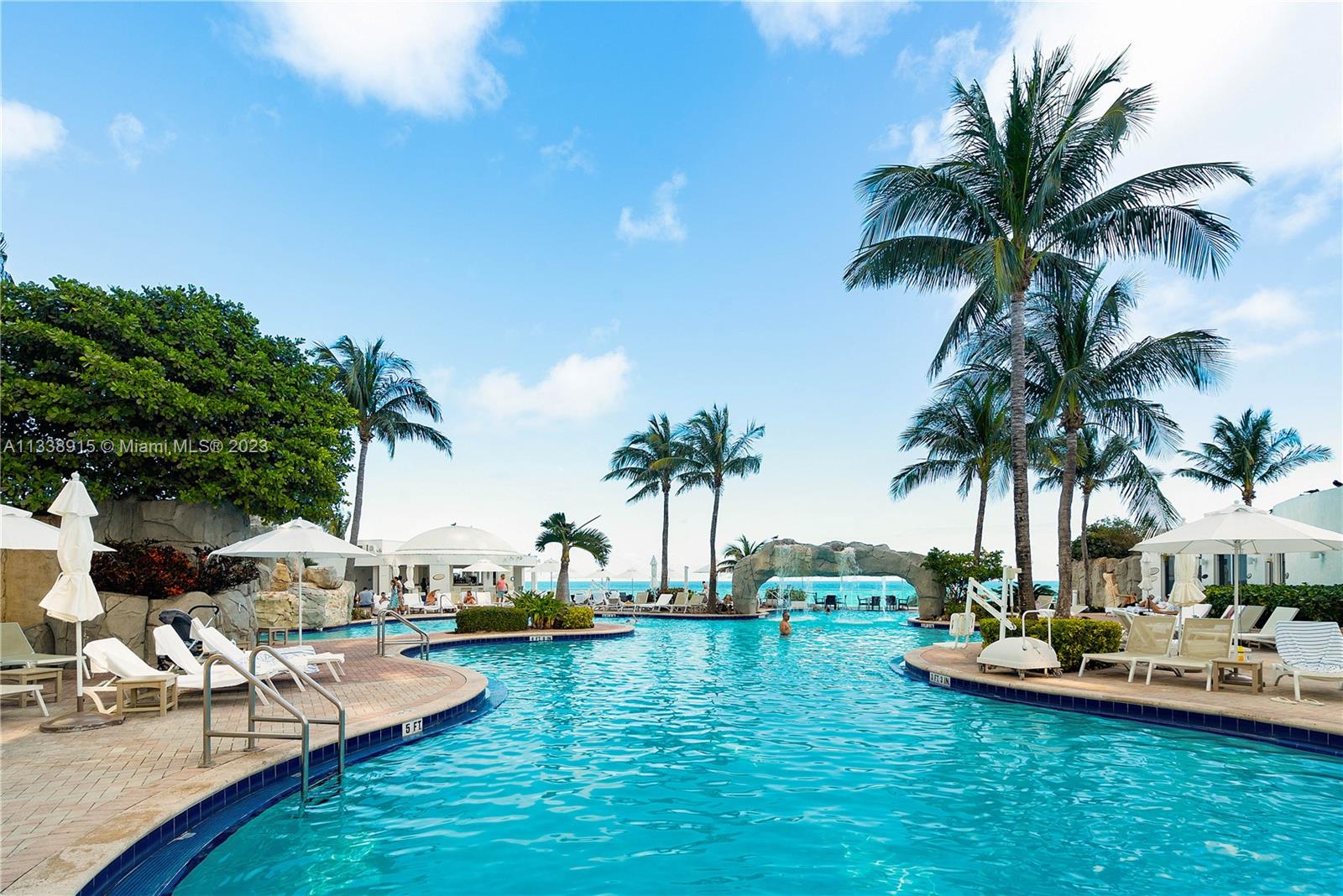 TRUMP INTERNATIONAL SONES - Residential