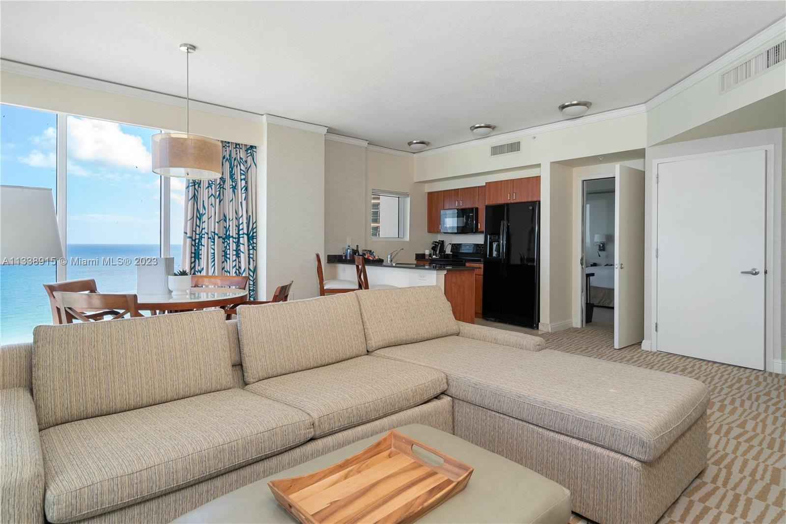 TRUMP INTERNATIONAL SONES - Residential