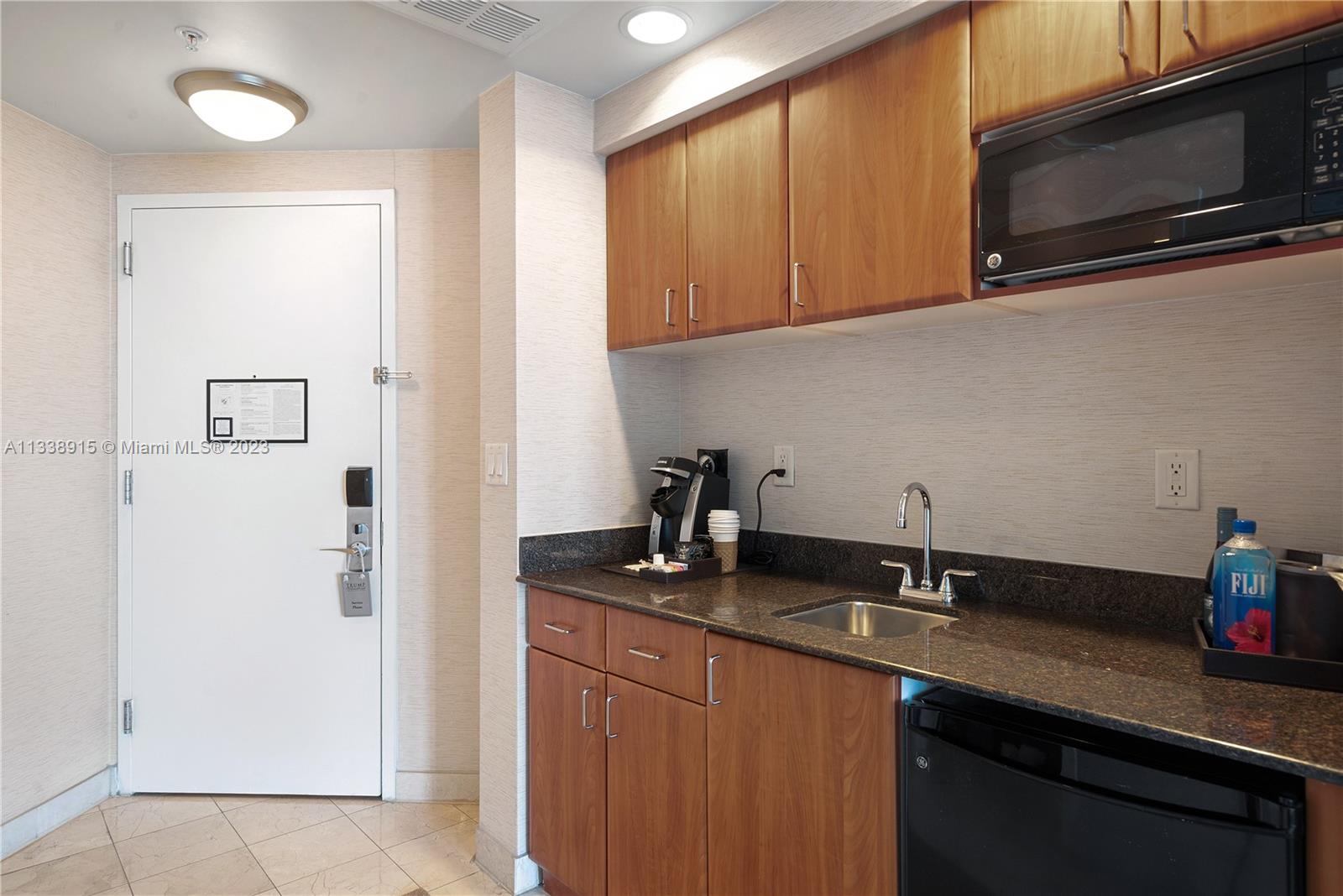 TRUMP INTERNATIONAL SONES - Residential