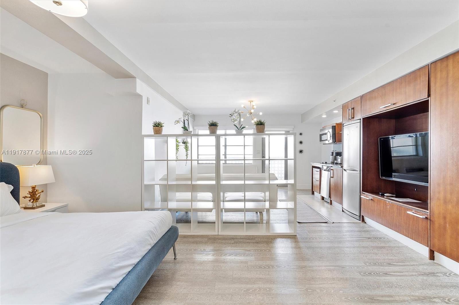 THE STRAND ON OCEAN DRIVE - Residential