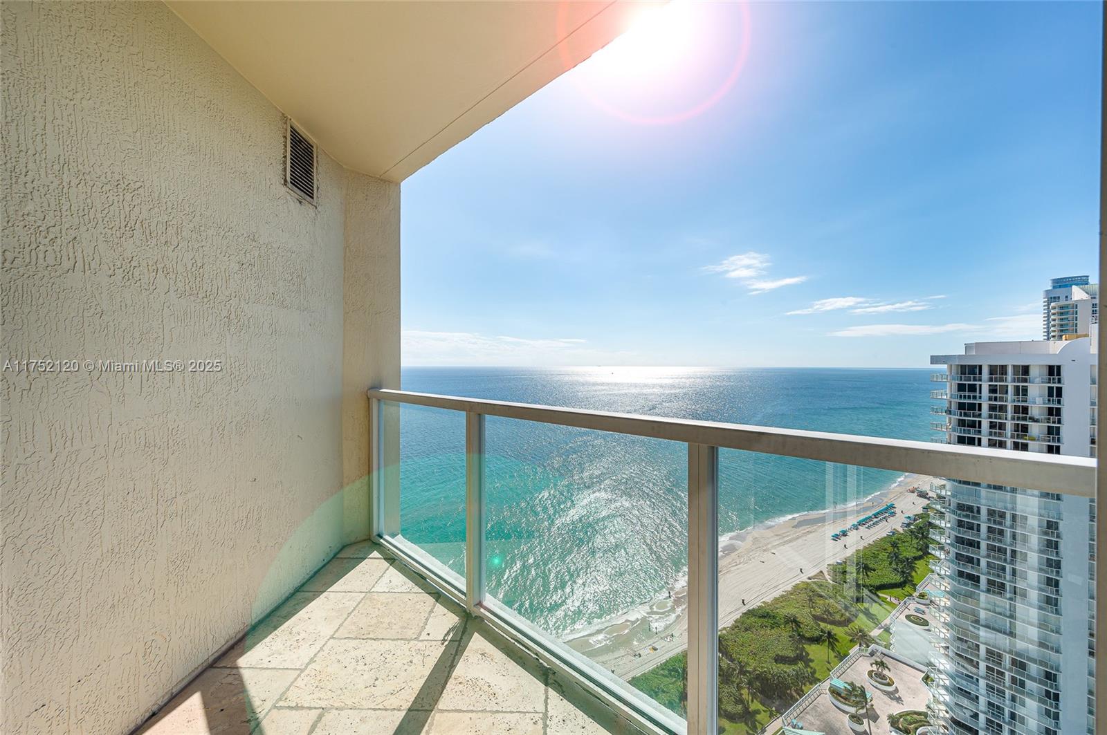 LA PERLA CONDO - Residential