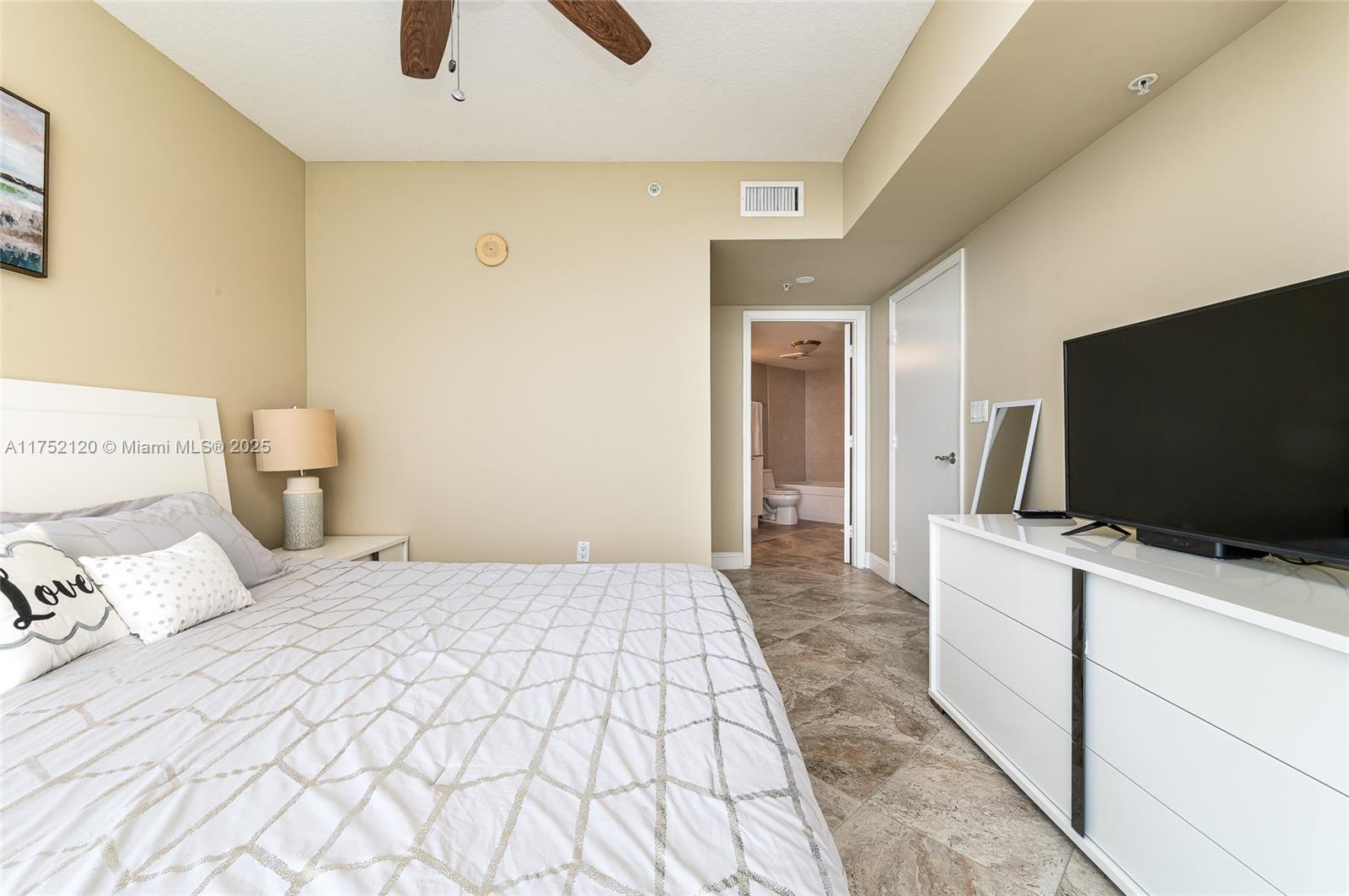 LA PERLA CONDO - Residential
